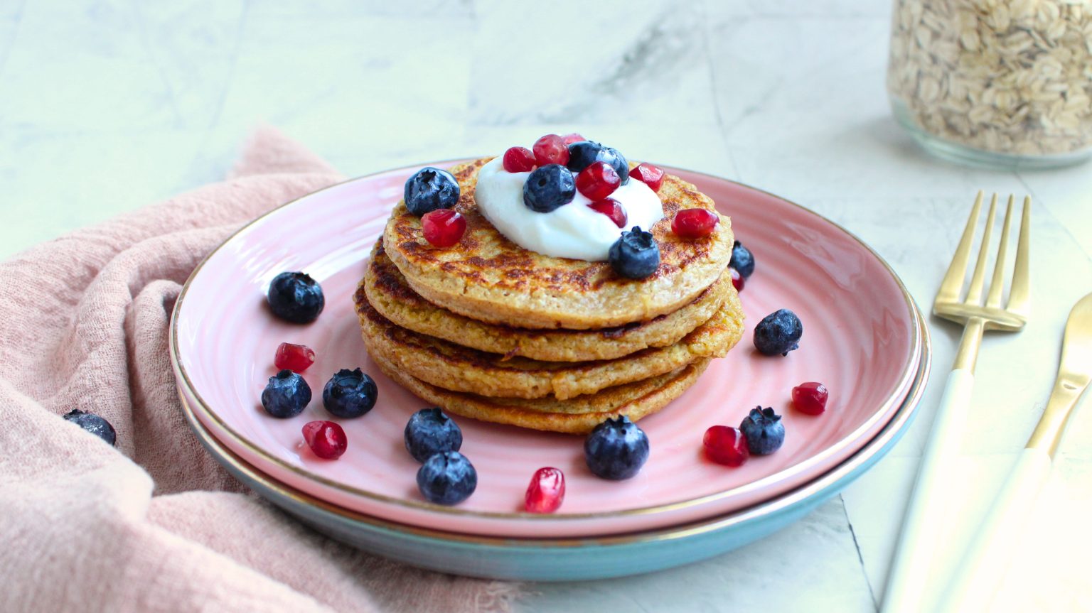 Blender Oatmeal Yogurt Pancakes