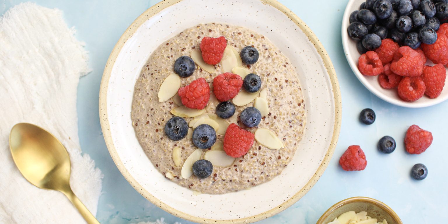 Cinnamon Quinoa Breakfast Bowl